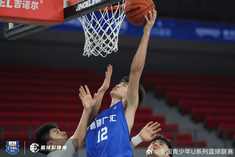 开云网页-U21与CUBAL对抗赛：黄佳明17分，北京体育大学79-75新疆