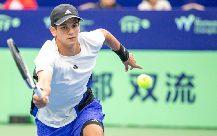 云开体育-西班牙小将霍达尔创生涯最佳排名，用实力证明自己绝非流星|大满贯|莱赫奇卡|决赛|杰里|蒂兰_新浪新闻